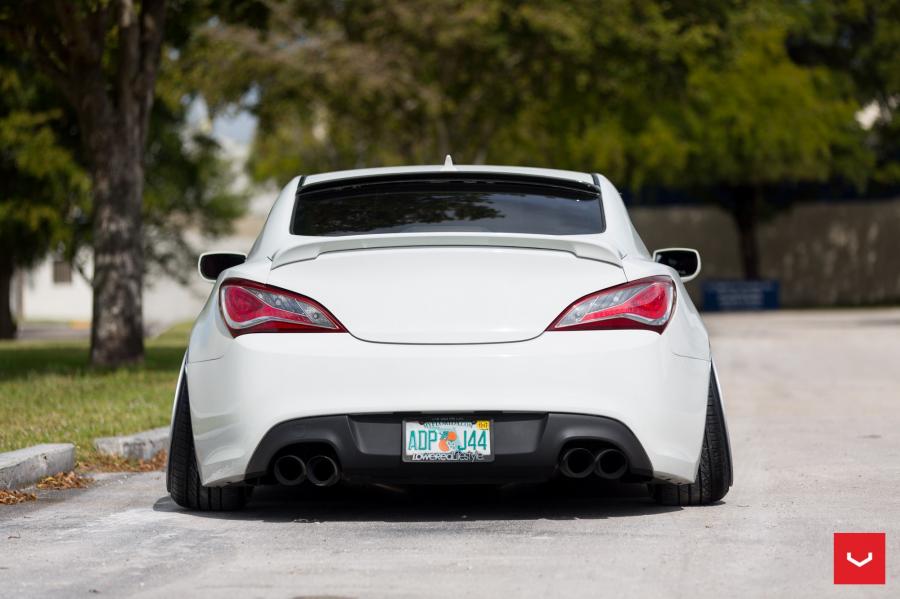  Hyundai Genesis on Vossen Wheels (VLE1) 2017 года  (фото 21 из 29)